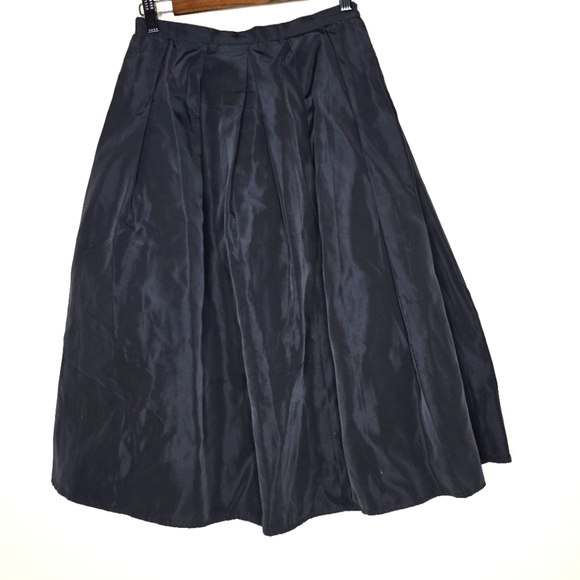 Lord &Taylor Elegant Black Women's Skirt - Picture 2 of 7